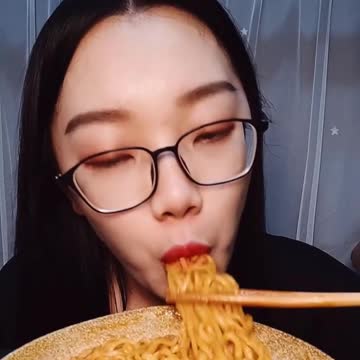 Cute Chinese girl asmr food show