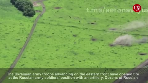 Russians’ mass escape from battle - Leaving their position, they head to forest through open area