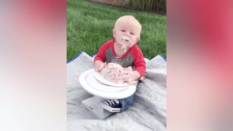 Funniest BABY VIDEOS try not to laugh compilation 2021