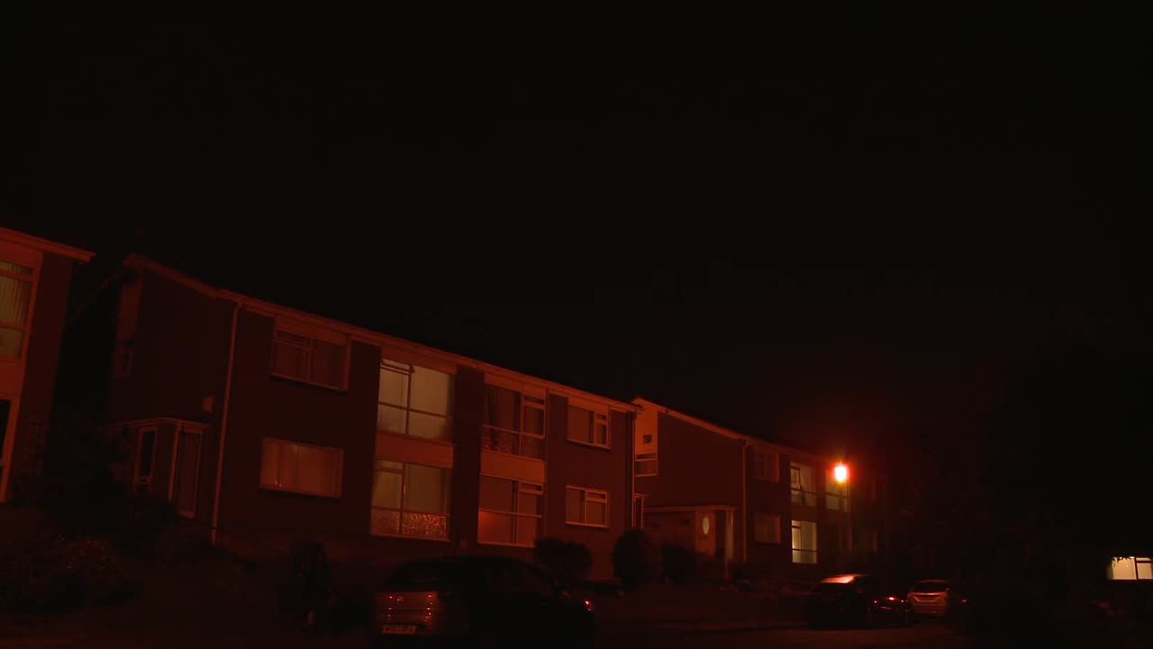 Brittonian - Chinese Sky Lanterns In The Night Sky in Gateshead, England (2011)