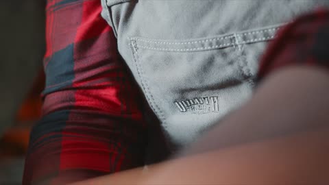 Duluth Trading TV Commercial Merry Motivation 30
