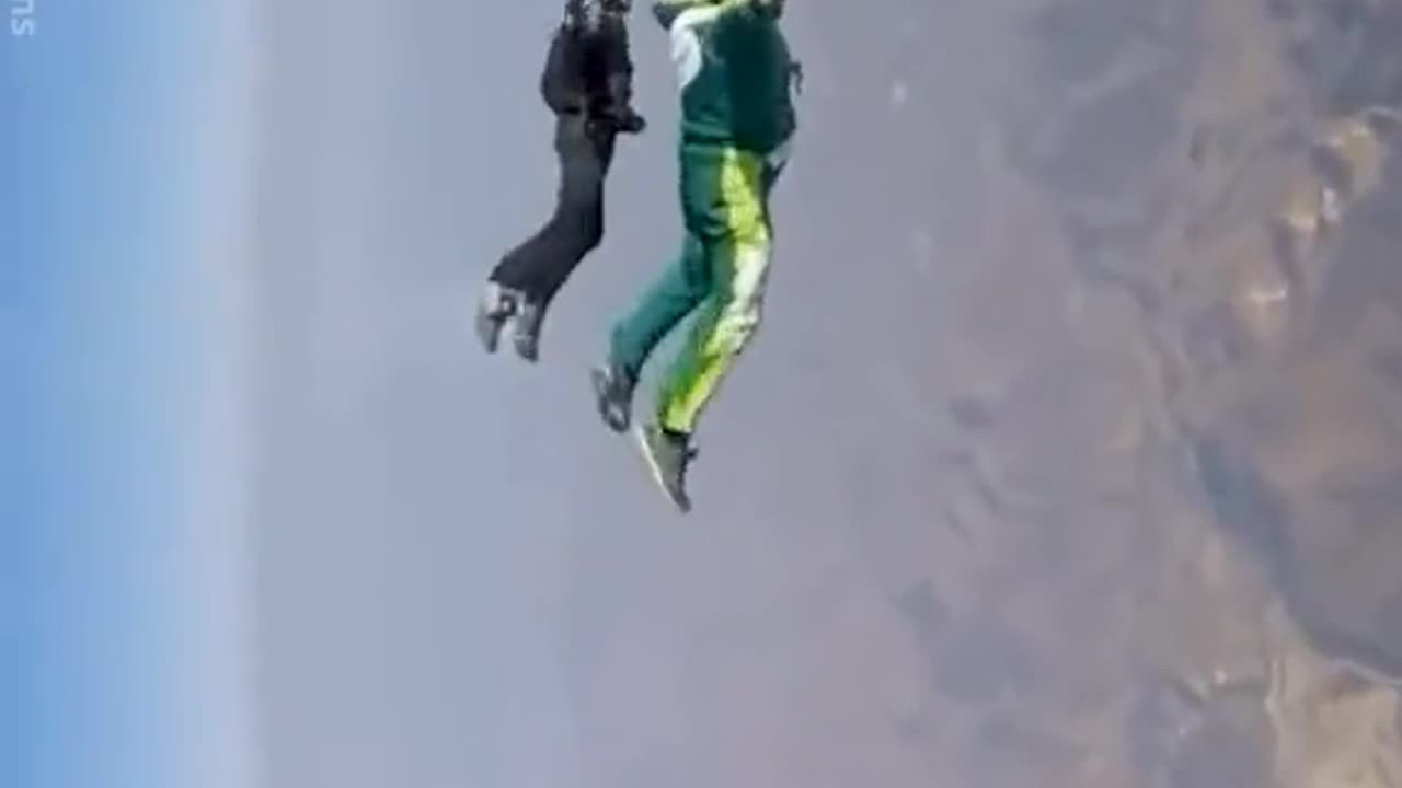 25000ft sy bgair perashoot k jump..