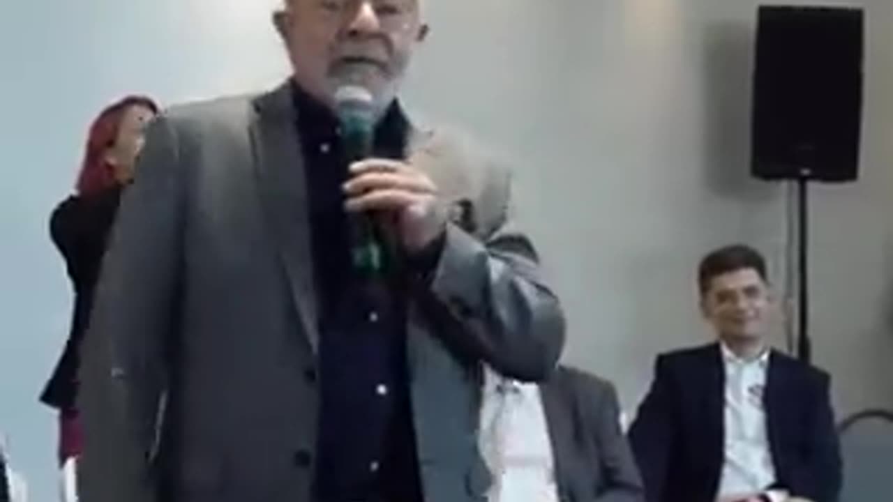 Mula - 🤔 “Essa história de banheiro unisex, só pode ter saído da cabeça do satanás”
