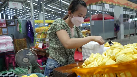 Amazing Jackfruit Cutting Skills - Thailand Street Food