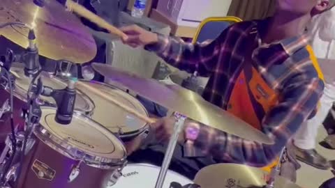 AMAZING DRUMSTYLE - HE IS SO AMAZING