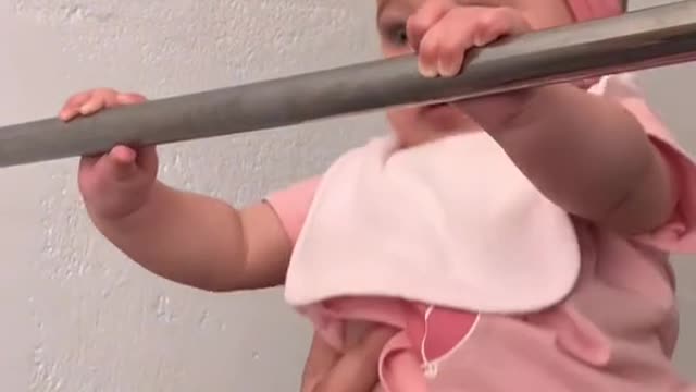 La futura calisténica de la familia jajajajaja #streetworkout #calistenia #humor
