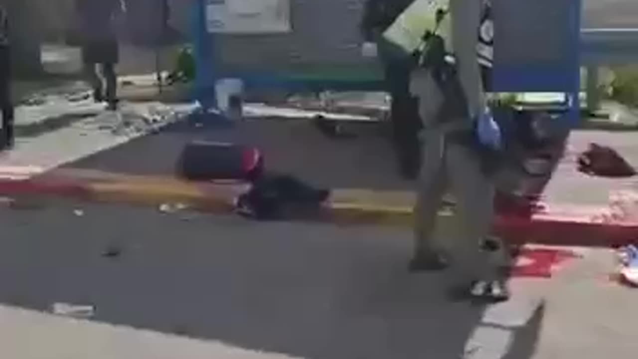 إصابات6 بينها إصابة حرجة و3 خطيرة في عملية إطلاق نار استهدفت مستوطنين في موقف حافلات عسقلان