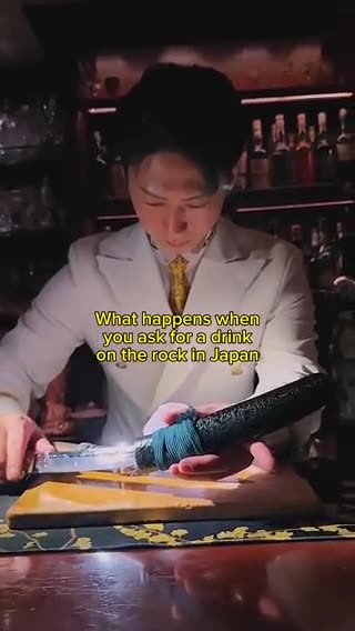 This Japanese bartender is too powerful.