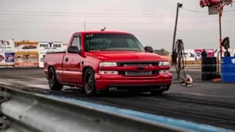 Heavy Chevy racetruck