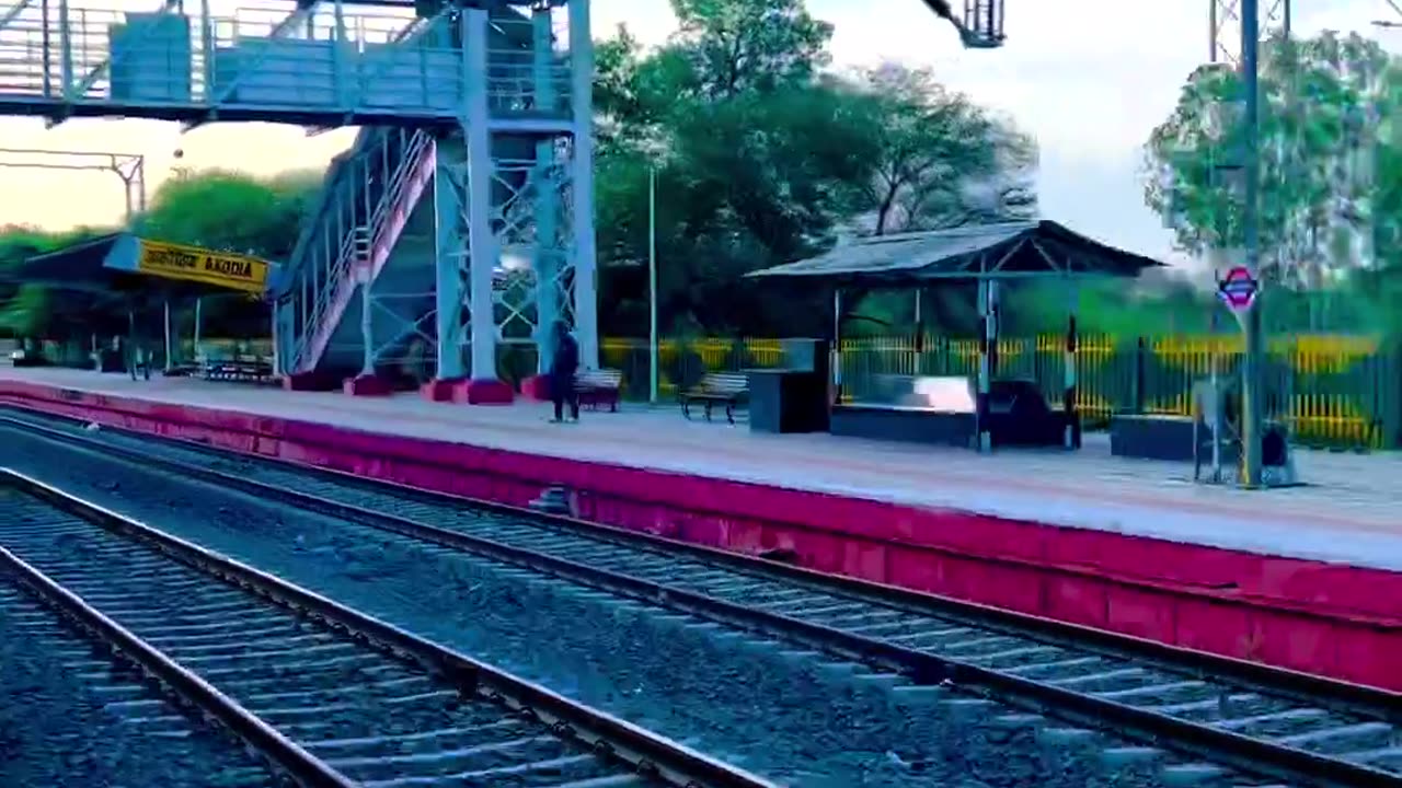 Beautiful look to train...