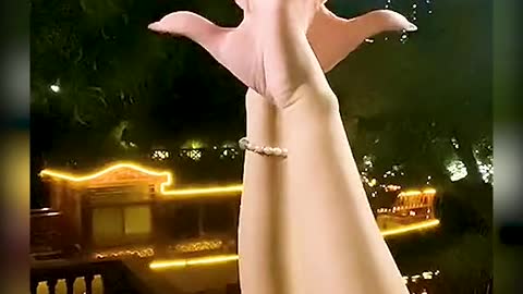 Fingers dancing