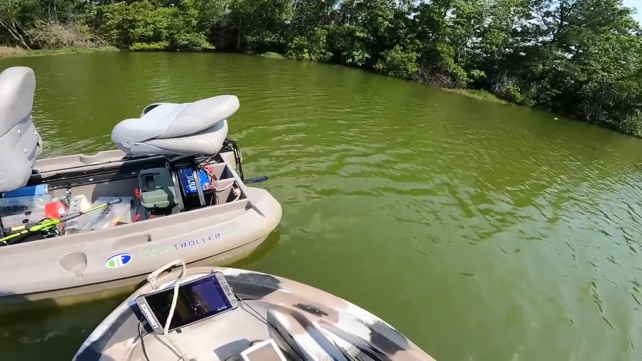 Fishing for 15lb Bass w/ Topwater in HIDDEN Trophy Pond!
