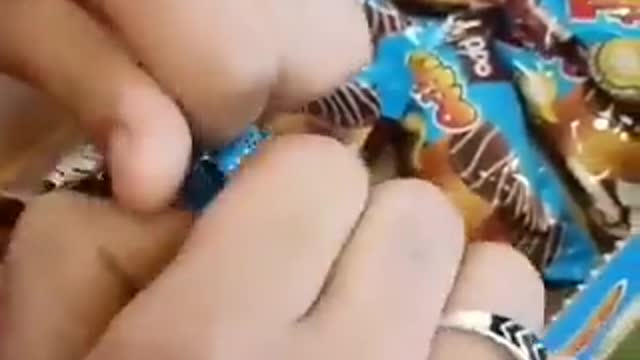 Comprimidos causam paralisia dentro de biscoito