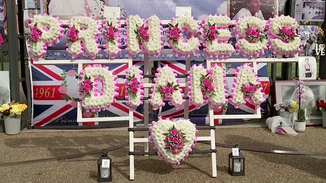 Princess Diana fans mark 25 years since her death