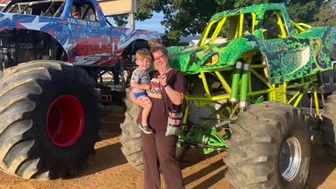 like being a kid again 🎊 #muletown #columbiatn #countyfair #maurycounty