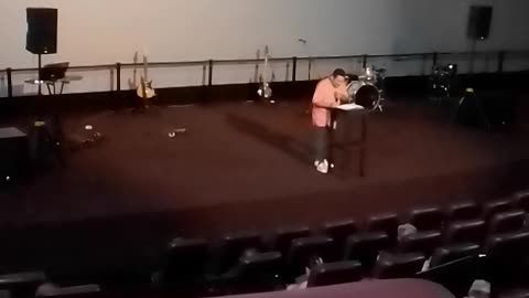 Para quien fué removida la piedra?