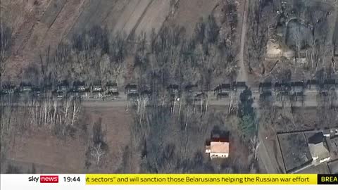 Massive Russian convoy seen outside Kyiv