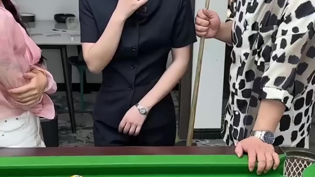 Funny video billionaire billards😂😂😂