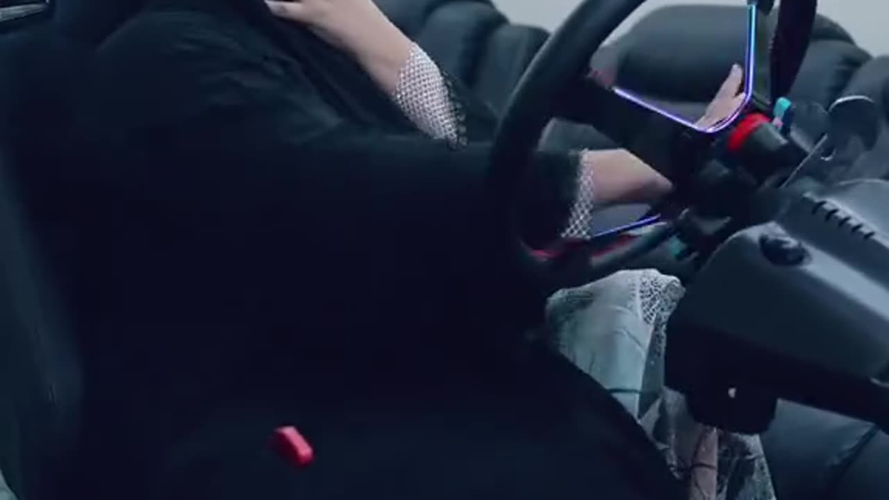 Her van stopped working at the corner of the road