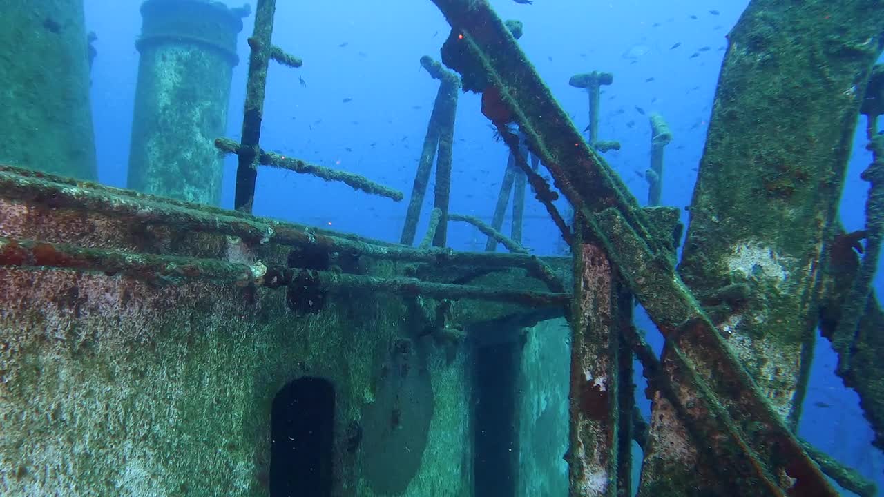 Ship at the bottom of the ocean