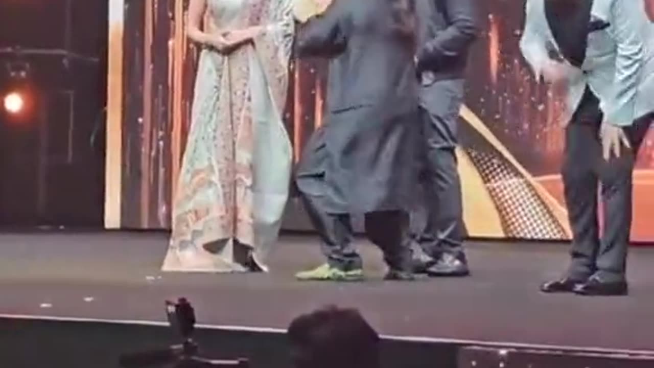 chahat fateh ali khan with mehwish hayat