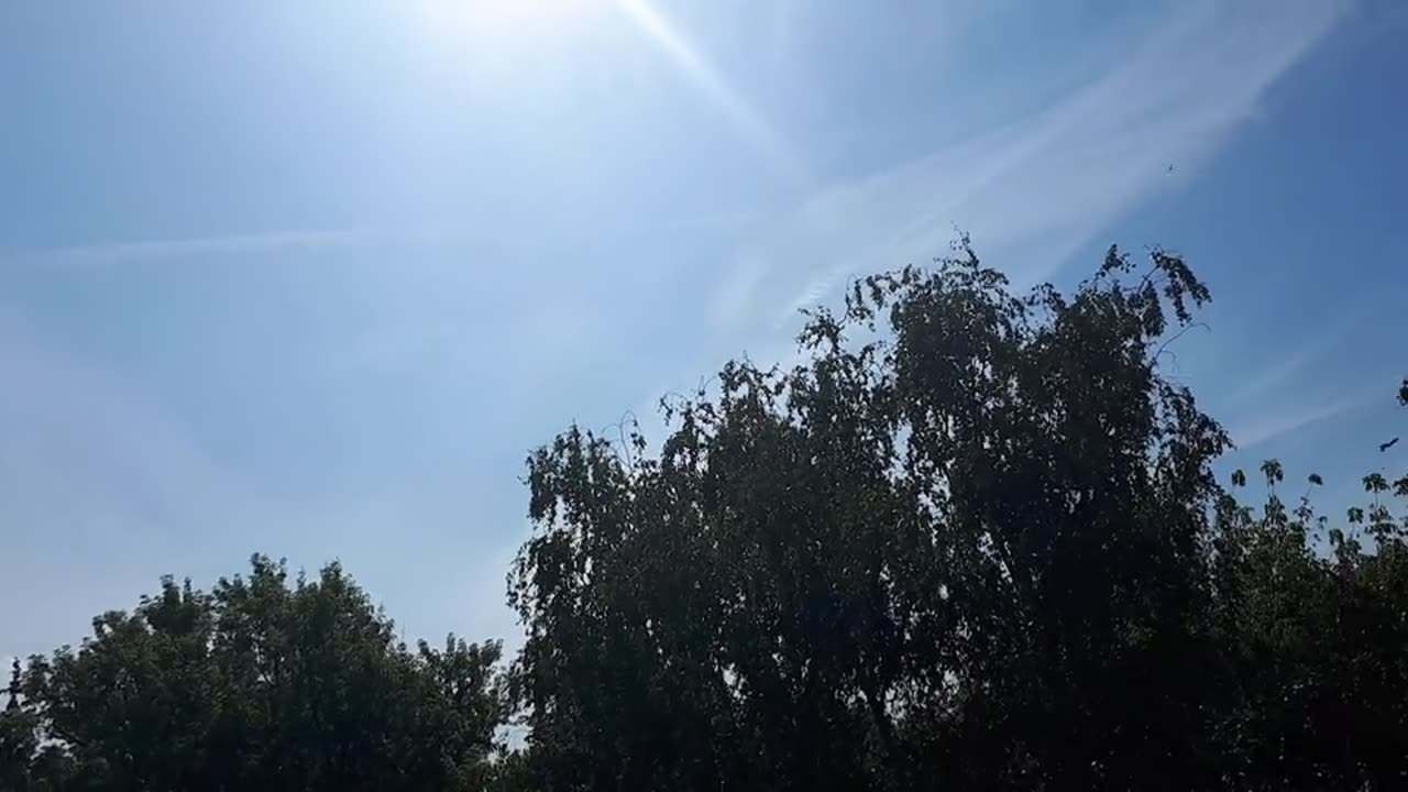 Himmel in Berlin am 11.07.2023 um 10:30 Uhr