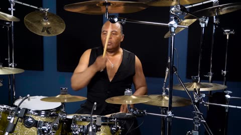Michael Jackson's Drummer Jonathan Moffett Performs "Smooth Criminal"