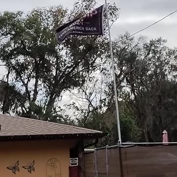 💪 Trump 2024 Flag Confidently Blowing in the Wind...