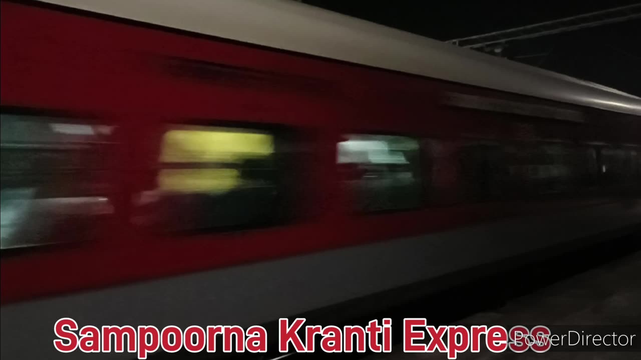 Sampoorna kranti express running 130km speed - Train Running full speed