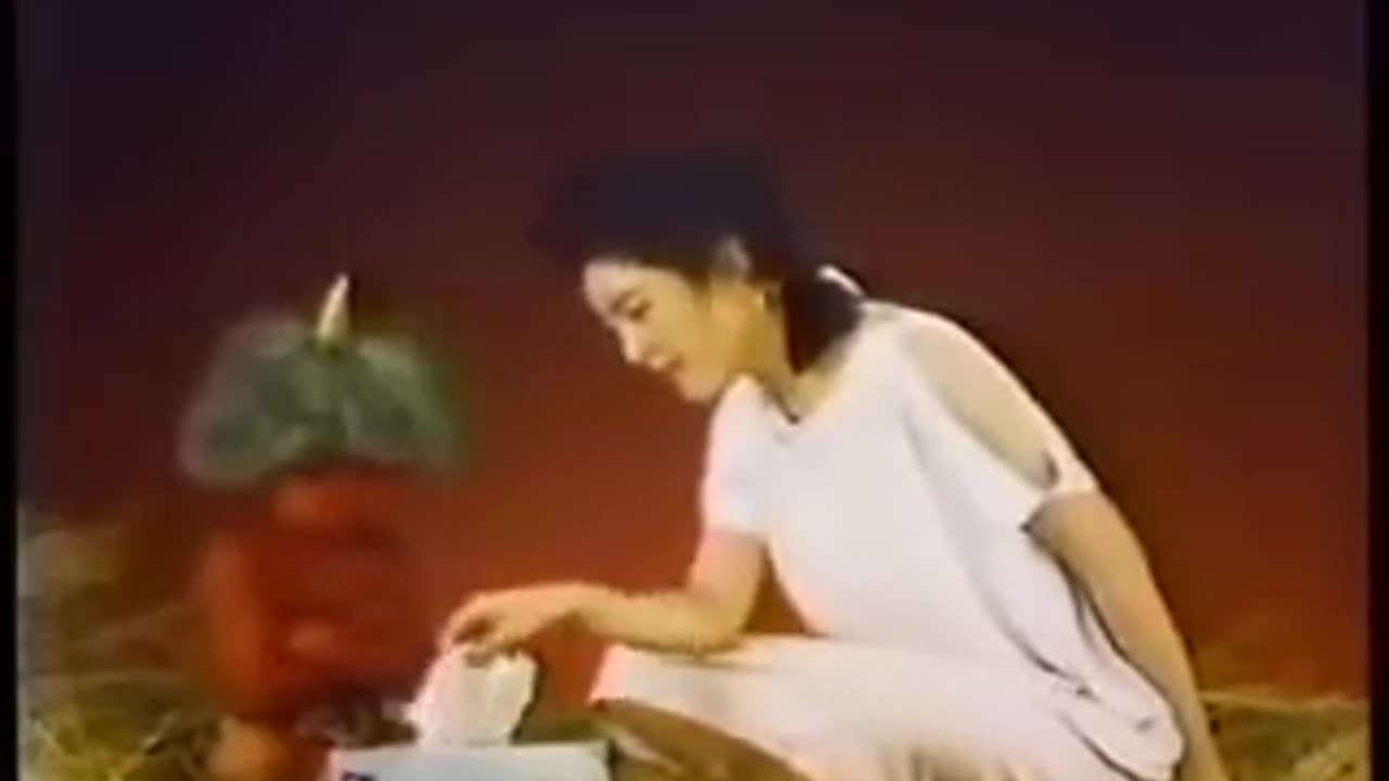 Cursed Kleenex Commercial - 1986