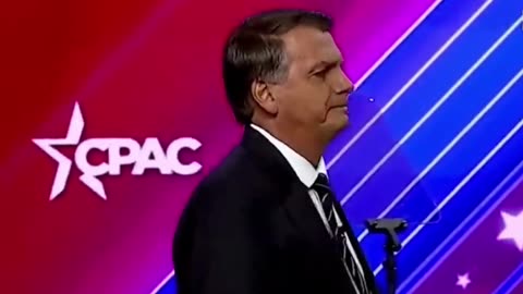 Bolsonaro critica Lula por revogar decretos de armas e aplaudido na CPAC