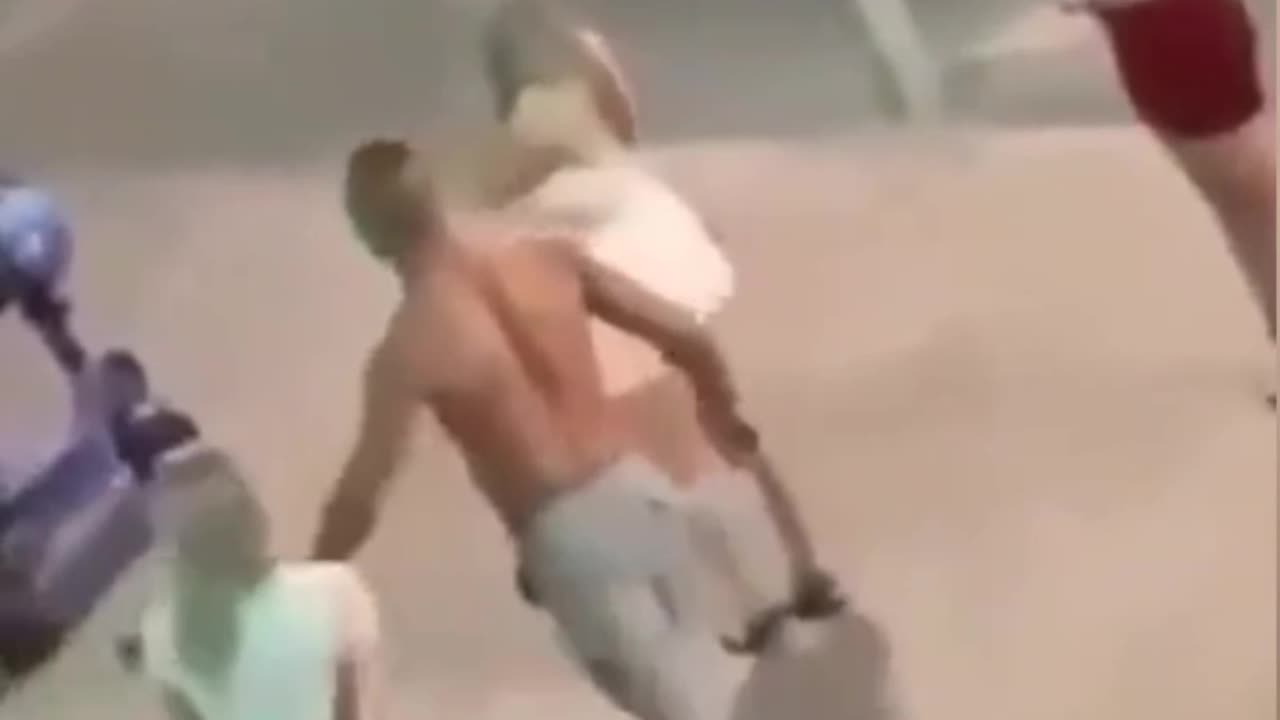 Drunken Bully Gets Dropped