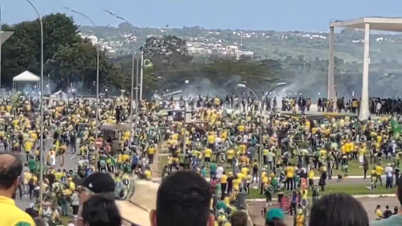 Brazil doesn't have enough Police