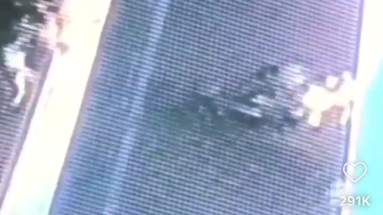 Slow motion video of the plane on 9-11.