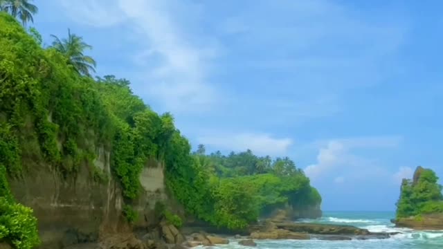 Tau gak nih nama pantai nya