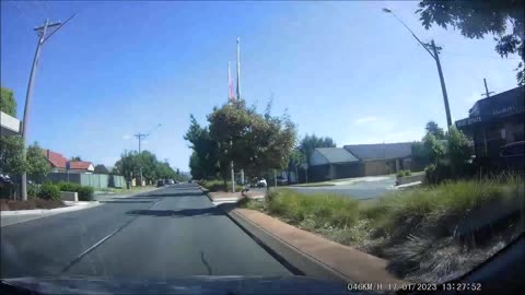 Strange Drivers In Lavington n North Albury.