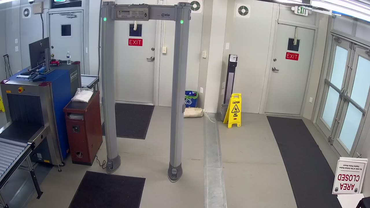 0972USCG00SouthTrailer_2021-01-06_23h20min02s630ms.mp4