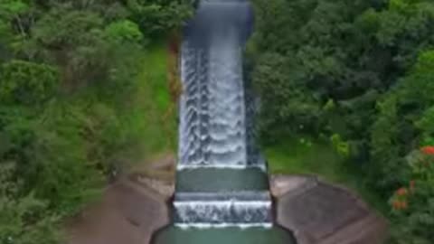 BEAUTIFUL WATER FALLS MY HOMWOTWN PHILIPPINES.