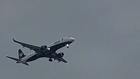 Embraer 195 PR-AXL vindo do Recife para Fortaleza