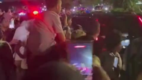 Messi fans go wild as superstar departs stadium after Miami unveiling