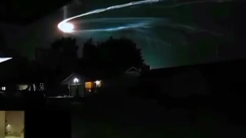 Sky Lights and Lightning - Close Encounter Style