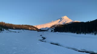 Snowy Winding White River – Mount Hood – Oregon – 4K