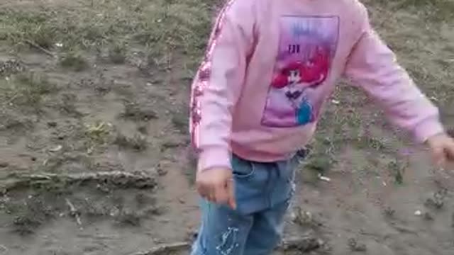 The girl sings the song Manizha Russian Woman / We dance and sing / Positive / Fun / Humor / Funny /