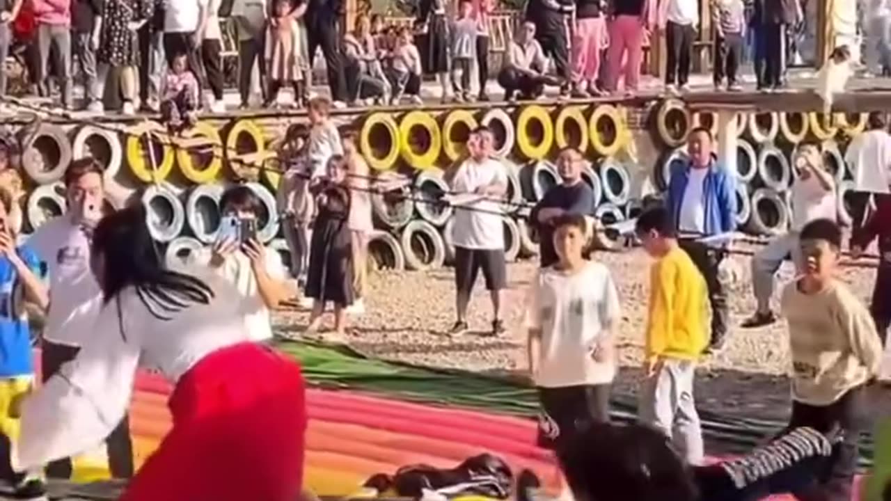 This needs to be an Olympic sport!! 😂