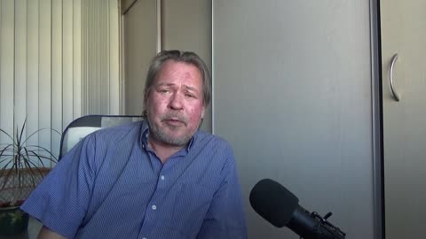 Mata krokodilen med förhoppning om att den äter dig sist