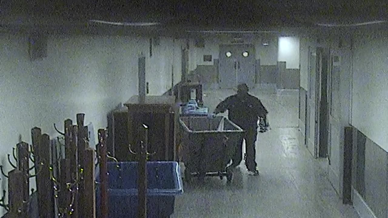 6096RHOBSBLoadingDockHallway_2021-01-05_23h47min54s880ms.mp4