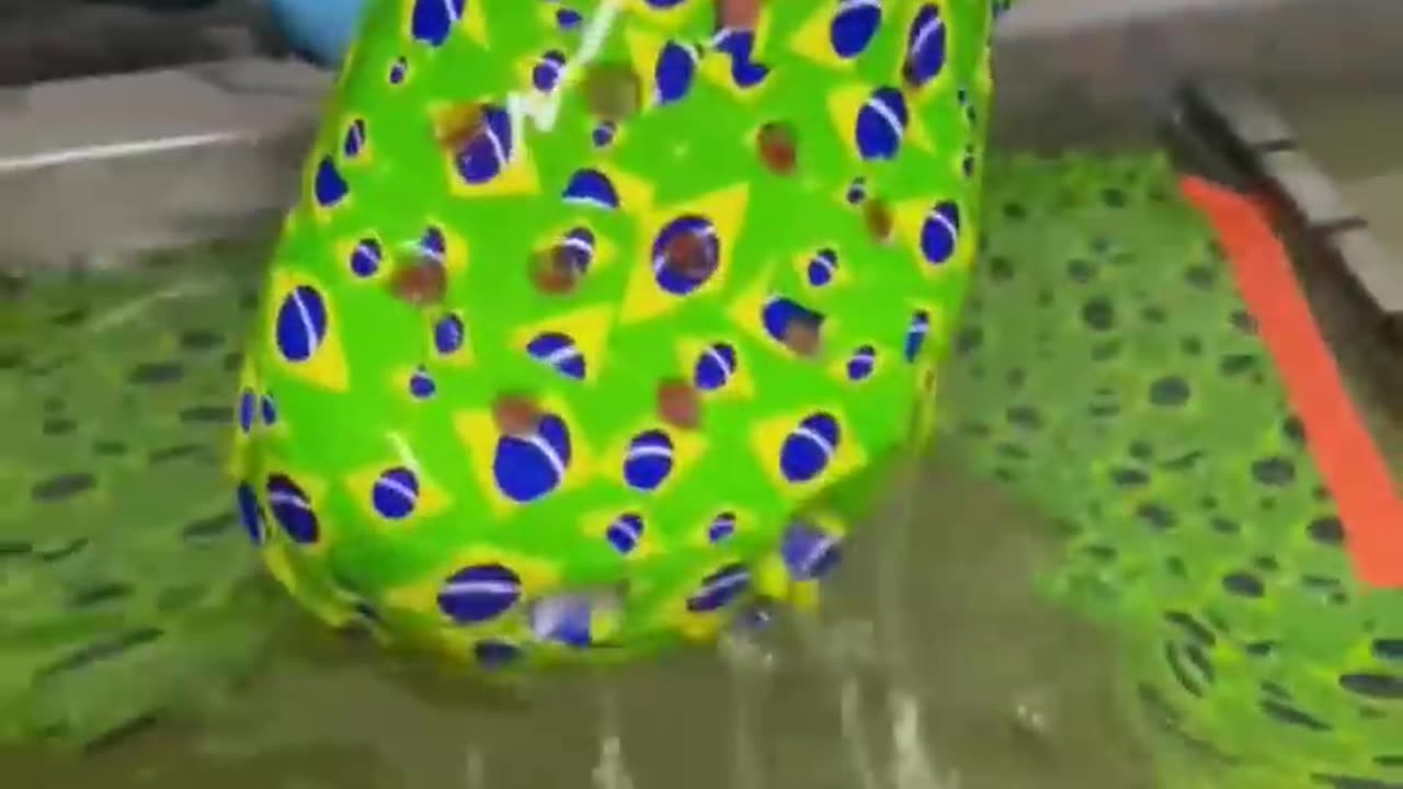 Hydro Dipping crocs ---- _satisfying