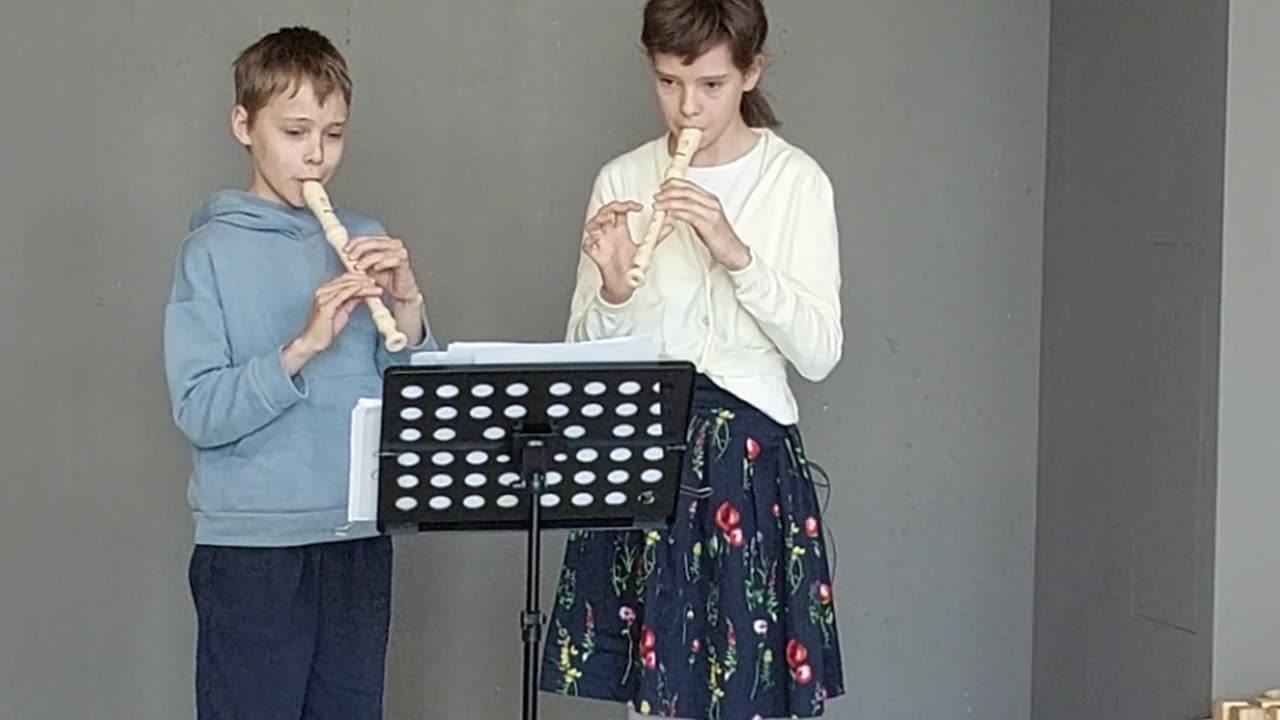 Alisa and Timur duet: playing recorder June 2023