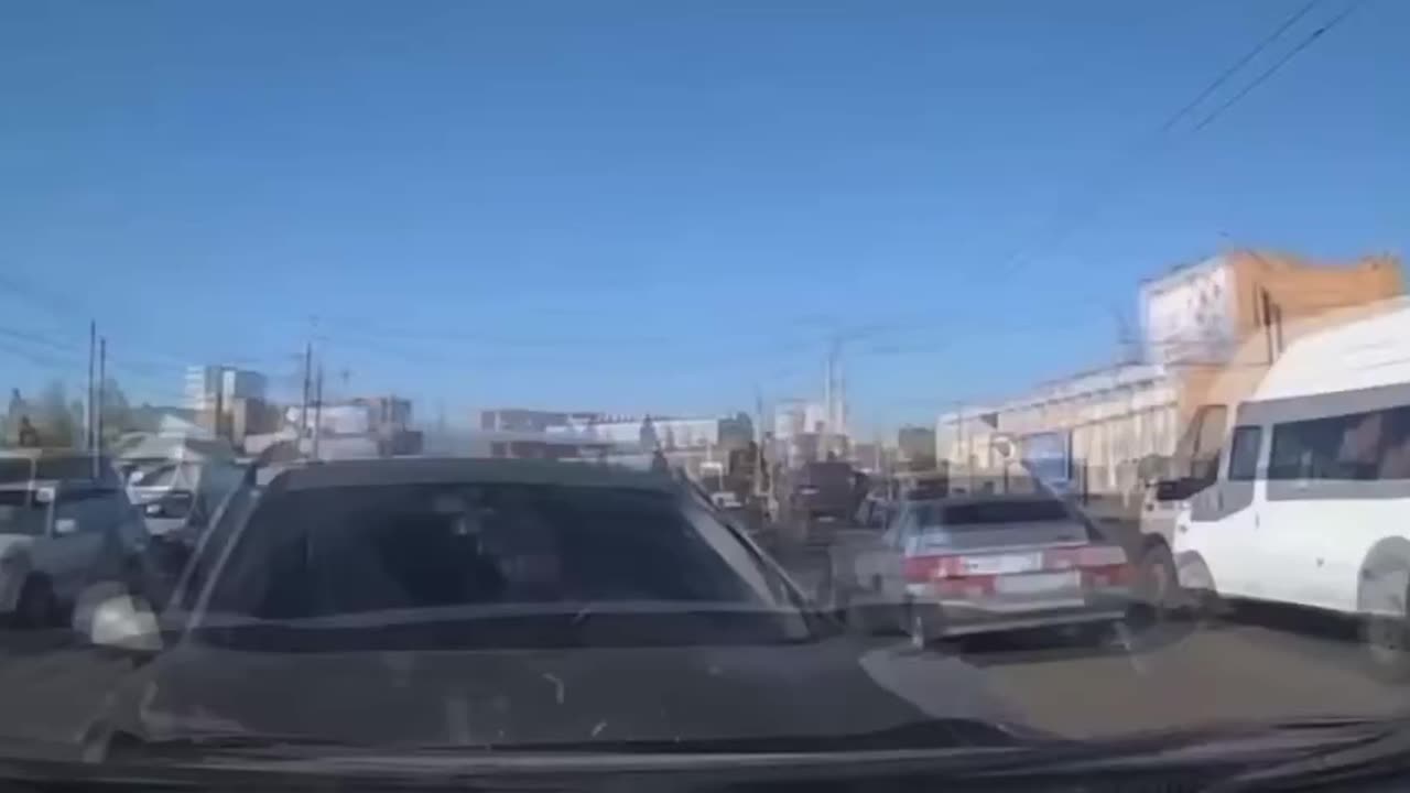 Thrilling cars accident