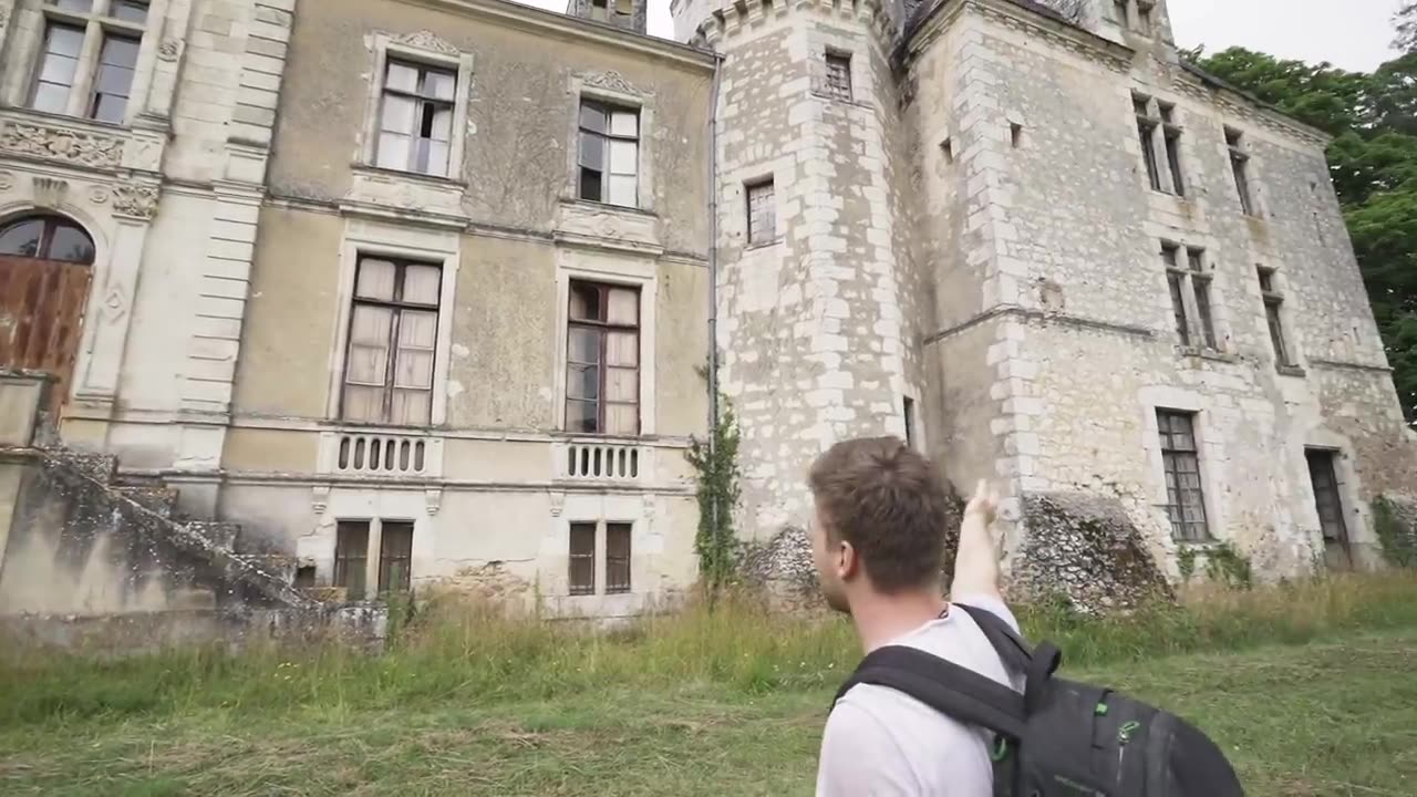 Abandoned 17th Century Fairy tale Castle ~ Everything Left Behind!